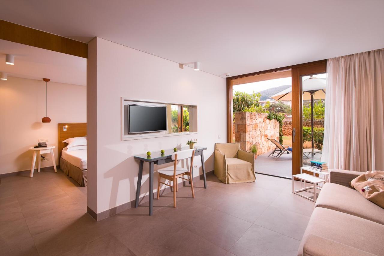 מאליה Kernos Beach Hotel & Bungalows מראה חיצוני תמונה