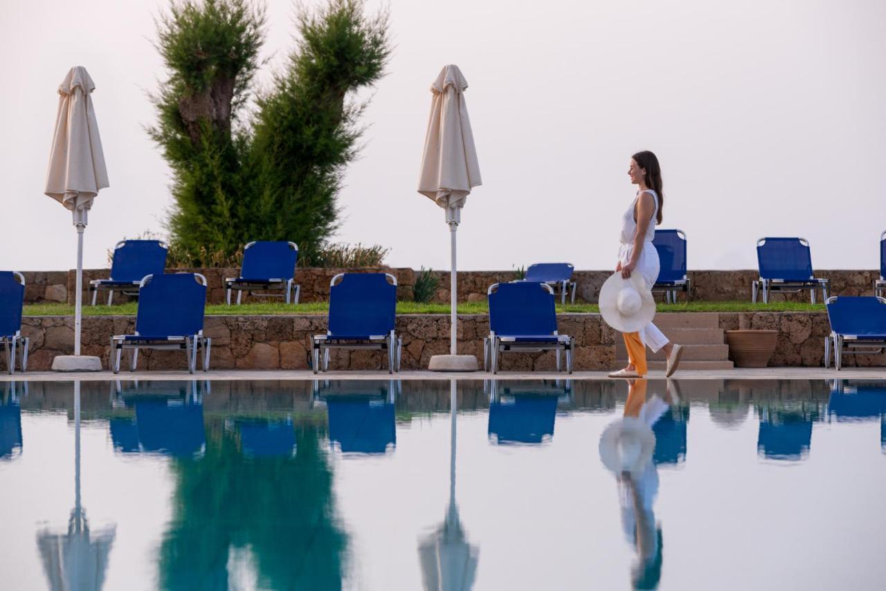 מאליה Kernos Beach Hotel & Bungalows מראה חיצוני תמונה